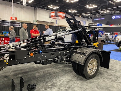 Built for a Class 4 through 7 chassis, the 18,000-lb.-capacity NXT 18 telescopic hooklift has a 35.63/54-in. hook height and rectangular-style secondary jib.