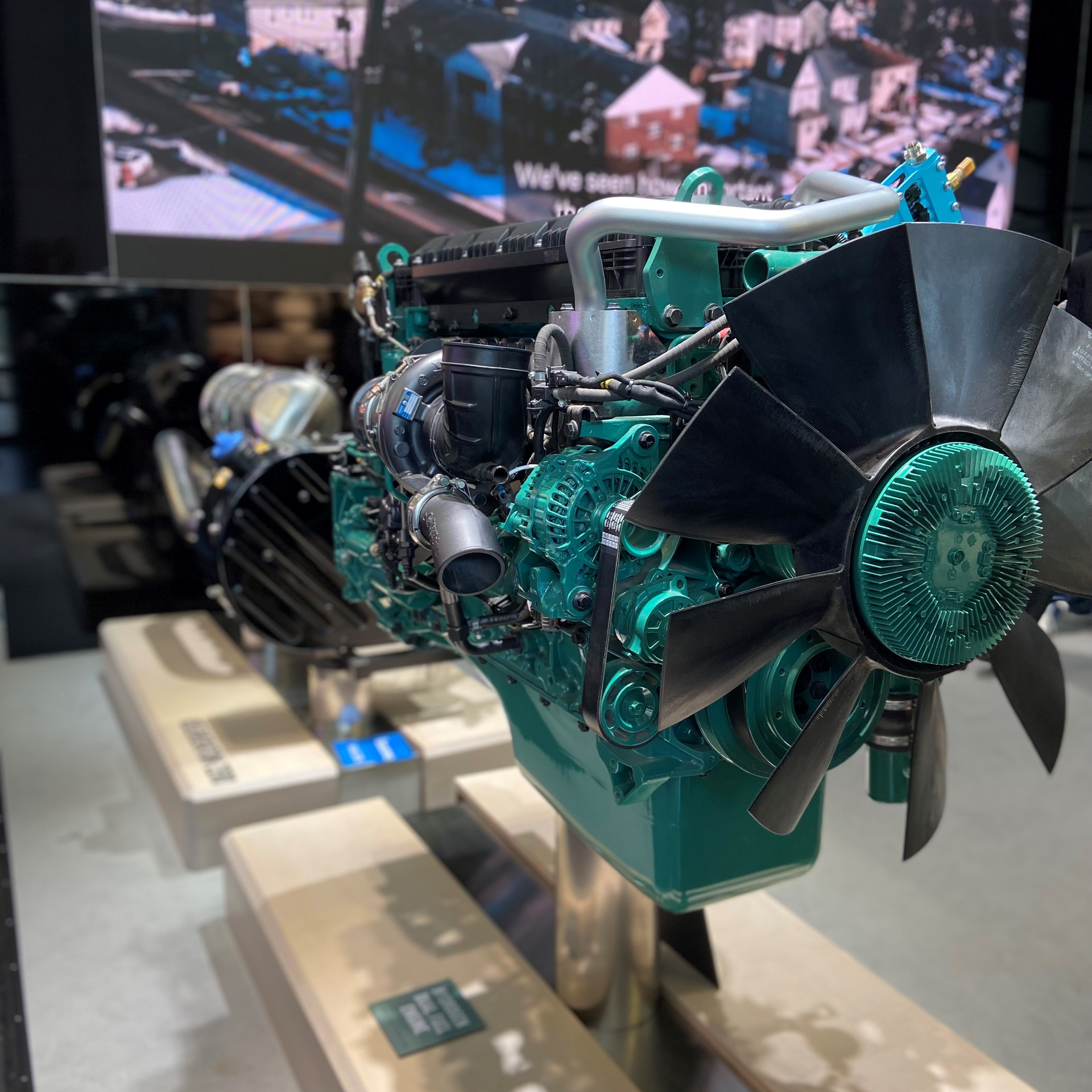 Volvo Penta Features New Electric And Dual-Fuel Hydrogen Equipment ...