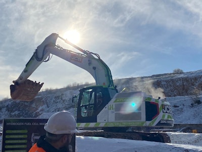 The 20-ton fuel-cell excavator at Wardlow Quarry