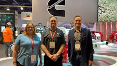 The OEM Off-Highway team joins the Cummins team in front of its fuel agnostic engine. It can operate on hydrogen.