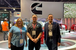 The OEM Off-Highway team joins the Cummins team in front of its fuel agnostic engine. It can operate on hydrogen.