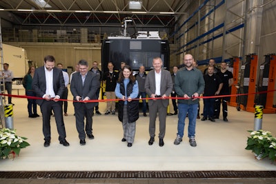 Left to right: Robert Cochanski (Executive Managing Director - CES EMEA and Global Doser Technology Business, Cummins), Jason Ward (European CSPI Leader Cummins), Sabine Sitter (County Main Spessart Kreis), Thomas Stamm (Mayor of Marktheidenfeld) and Heiko Rudloff (Leader of the Works Council at CMHF)