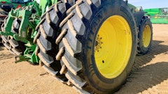 Titan Agra Edge John Deere 8300 Rr 520 85 R42