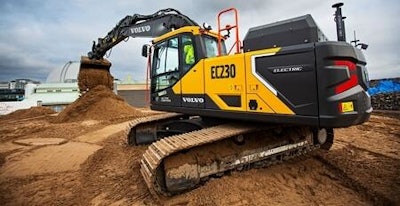 Volvo CE teamed with Air Burners to prove out the charging capabilities of the BioCharger with its new 23-ton crawler excavator, the EC230 Electric. The EC230 Electric is currently in pilot testing across North America ahead of its commercial launch next year.