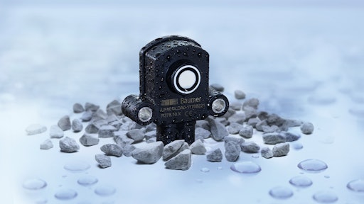 Particularly developed for mobile machines: The Baumer ultrasonic sensor UF401V is designed for maximum reliability even under wet conditions, dust, chemicals and extreme temperatures.