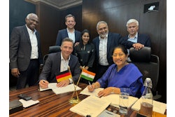 DEUTZ CEO Dr. Sebastian C. Schulte and Mallika Srinivasan, Chairman & Managing Director of TAFE Motors, signing the cooperation agreement.