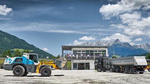 Prototype L 566 H is the world's first wheel loader with a hydrogen engine.