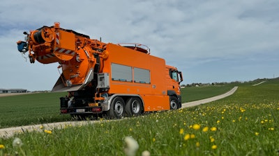 Figure 1: A sewer cleaning machine, on a MAN Truck Chassis electrified by DINTEC Solutions.