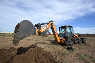 The CASE 580EV, the industry’s first electric backhoe in full production, combines innovative design with powerful functionality for a big leap forward in electric construction machinery.