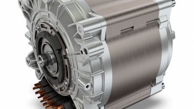 The new oil-cooled 800 V heavy-duty electric motors are available in three installation lengths and power levels.